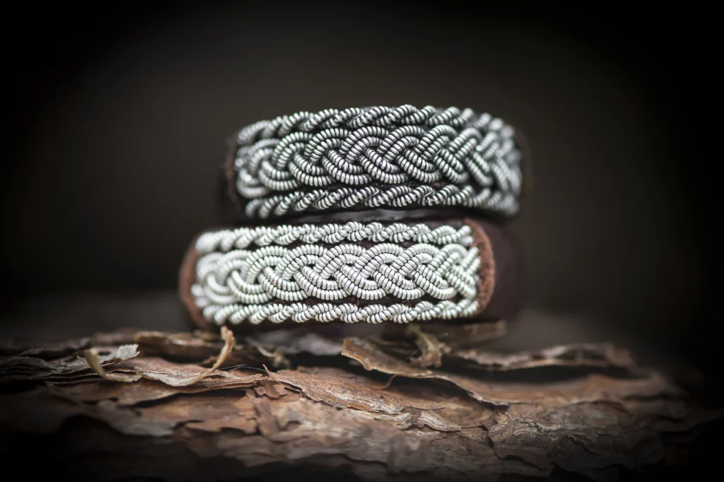Bracelets tressés en fil d’étain, artisanat nordique